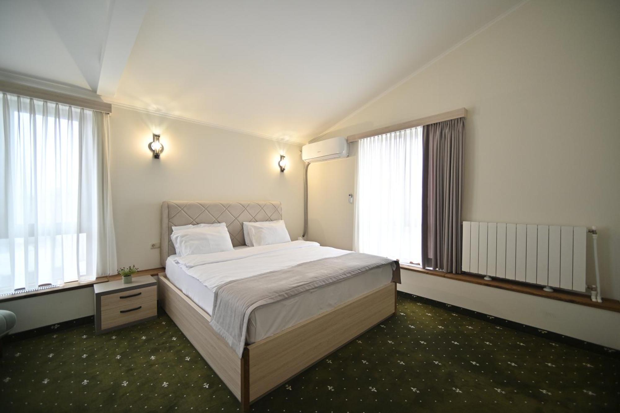 Colette Hotel 耶烈万 外观 照片